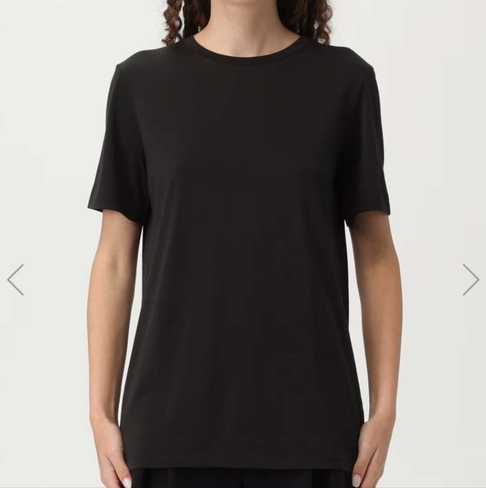 Theory classic straight cut cotton Tshirt Sz M